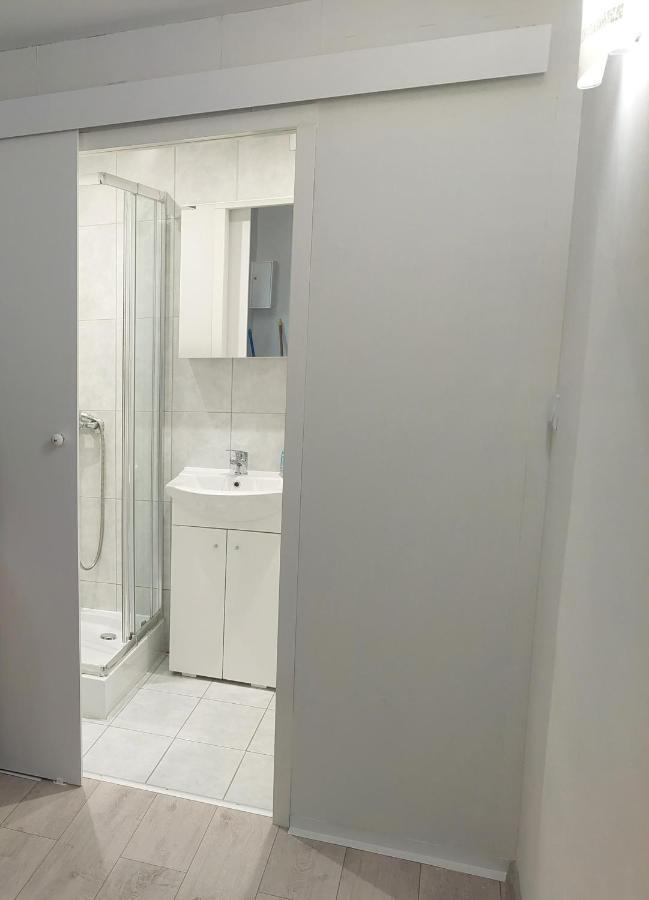 Kawalerka W Kudowie Zdroj Appartement Kudowa-Zdrój Buitenkant foto